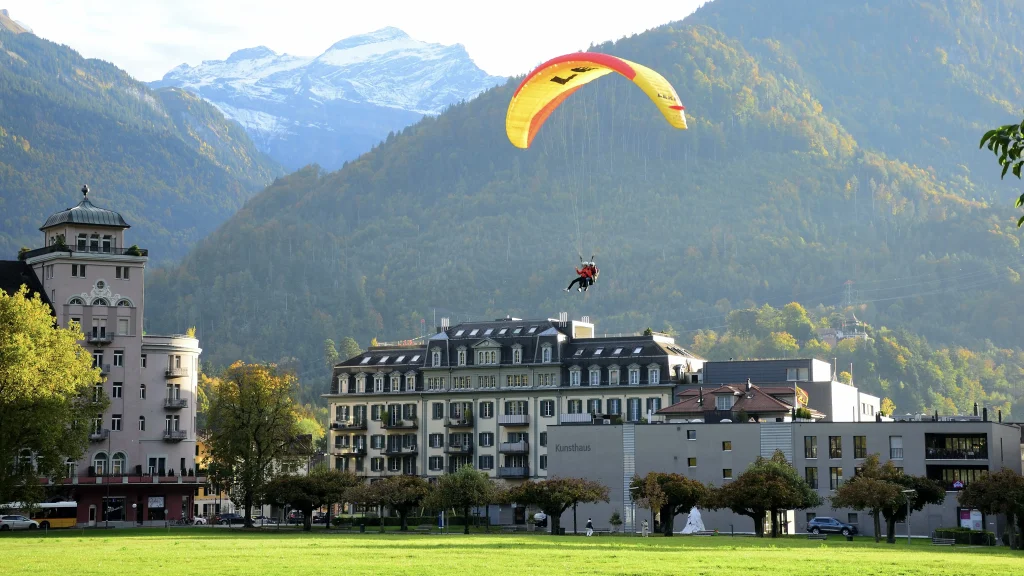 Paragliding in Interlaken